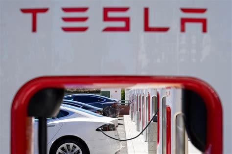 First Tesla Autopilot jury trial ends in loss for family of driver killed in California crash